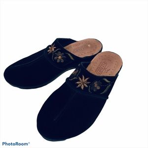 fly flot ankle boots